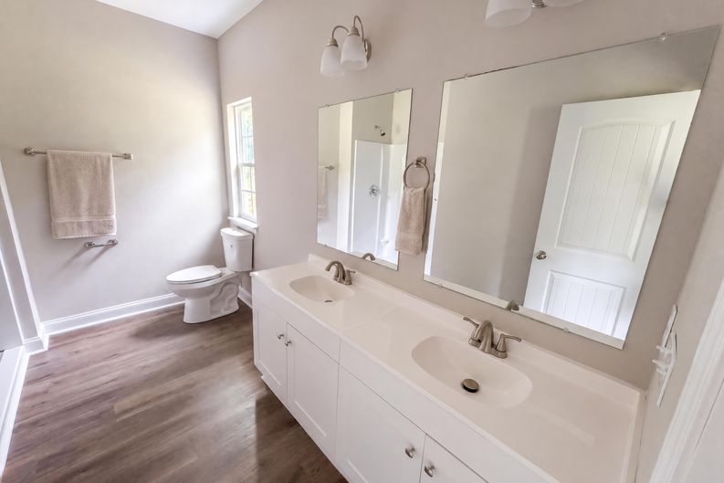 Photo 11 of 23 of 1120 Newnham Dr, Columbia, SC