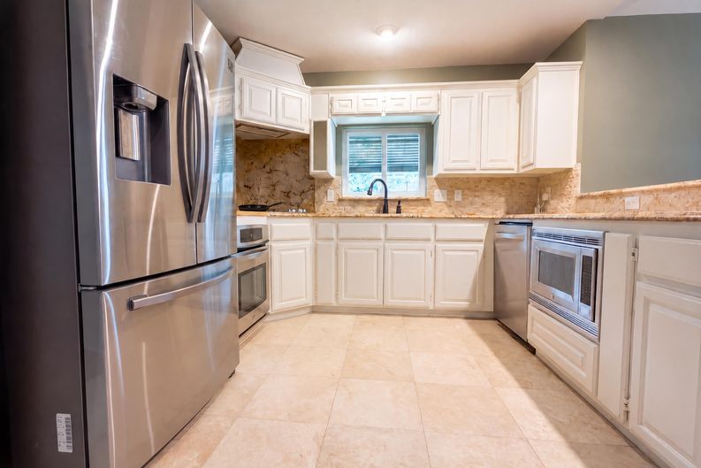 Photo 6 of 18 of 1416 Willow Wood Dr, Carrollton, TX