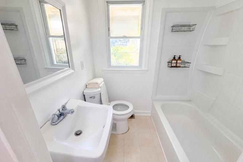 Photo 13 of 20 of 427 Wellons St NE, Marietta, GA