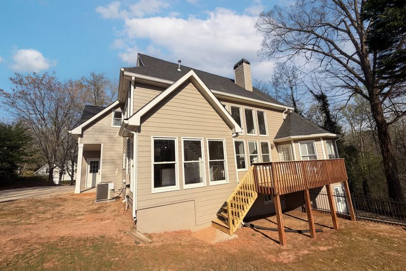 Photo 5 of 25 of 5011 Lake Holw, Douglasville, GA
