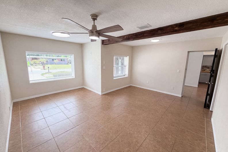 Photo 11 of 29 of 1907 Sue Ann St, Orlando, FL