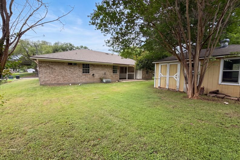 Photo 15 of 16 of 410 Cole Ave, Temple, TX