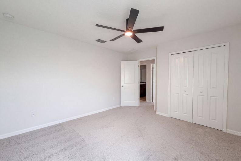 Photo 28 of 42 of 10448 Carloway Hills Dr, Wimauma, FL