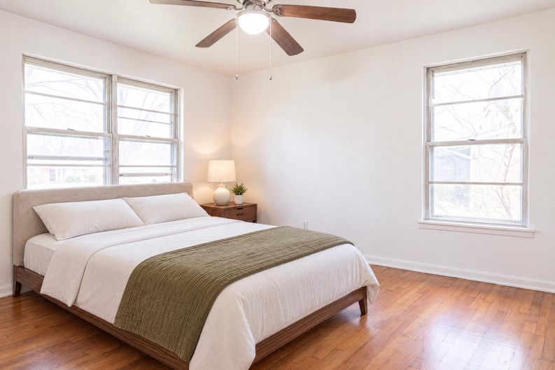 Photo 4 of 27 of 736 W Borden St, Sinton, TX