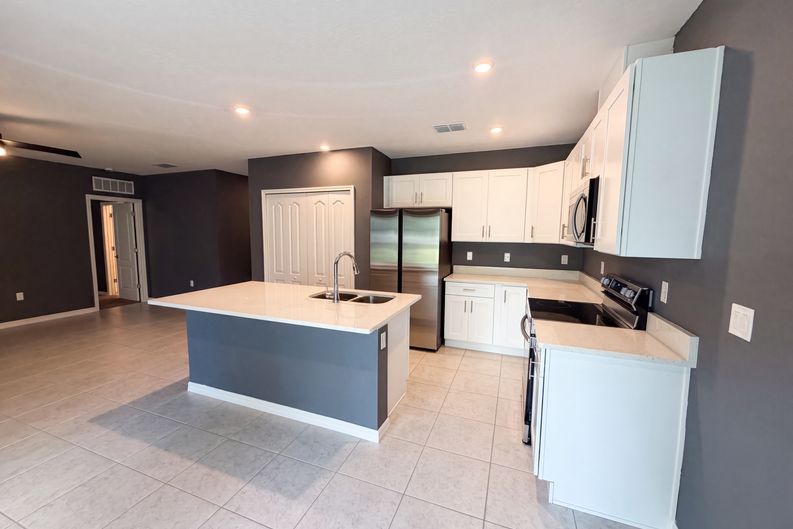 Photo 7 of 21 of 1443 General Custer Ave, Daytona Beach, FL