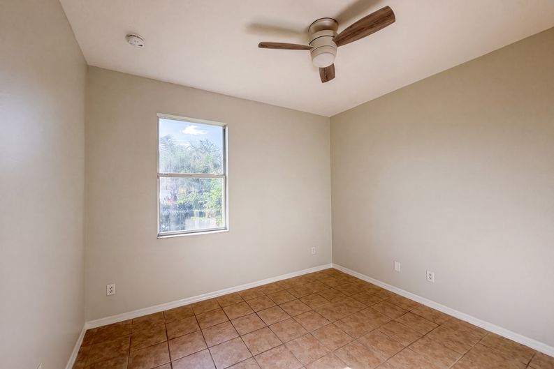 Photo 11 of 24 of 204 Round Man St, Leesburg, FL