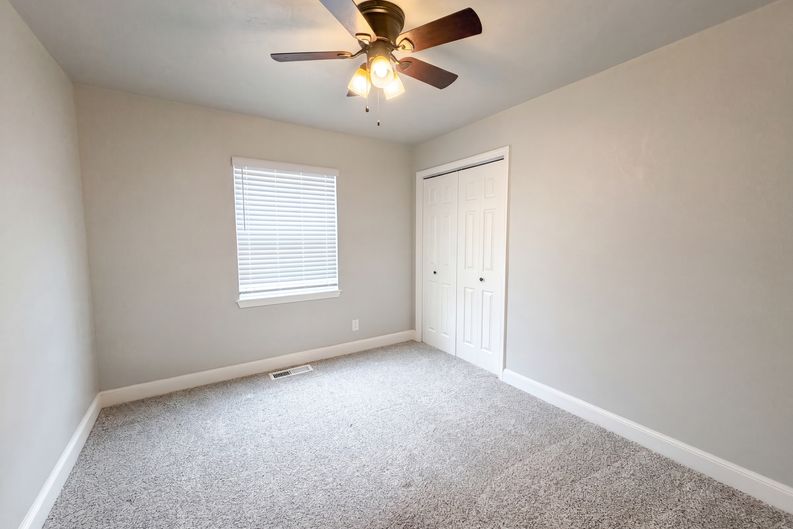 Photo 13 of 17 of 10508 Whitehaven Rd, Oklahoma City, OK