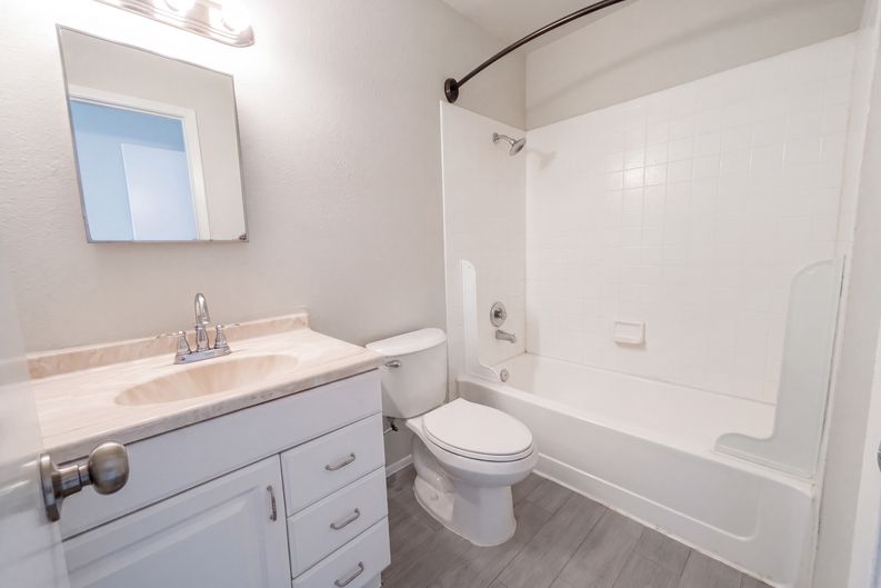 Photo 17 of 23 of 9646 Ivy Plain Dr, San Antonio, TX