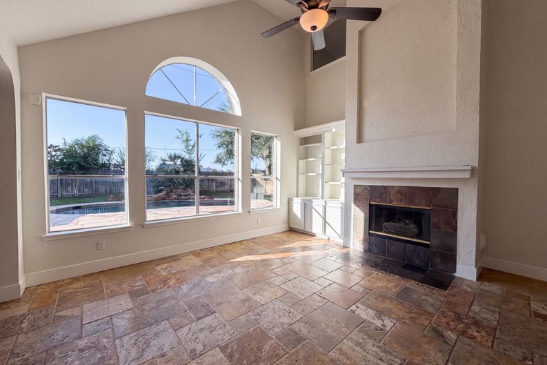 Photo 4 of 26 of 23130 Willow Canyon Dr, Katy, TX
