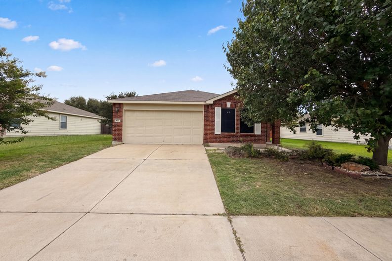 Photo 14 of 16 of 413 E Vega Ln, Killeen, TX