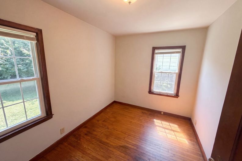 Photo 13 of 21 of 4915 Ralston Ave, Indianapolis, IN