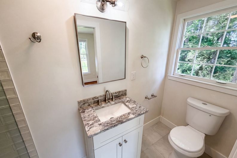 Photo 16 of 23 of 2320 Capehart Cir NE, Atlanta, GA