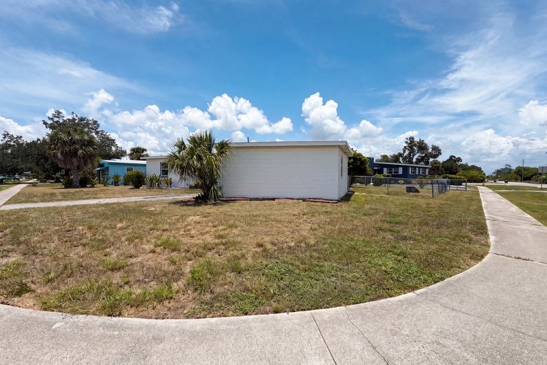Photo 22 of 26 of 21530 Glendale Ave, Port Charlotte, FL