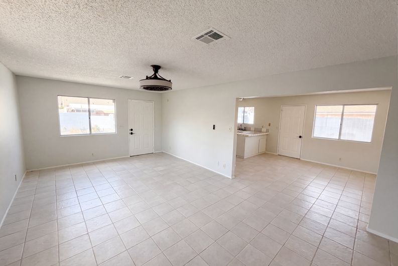 Photo 3 of 23 of 52990 Avenida Diaz, La Quinta, CA