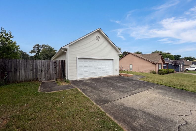 Photo 18 of 20 of 101 Cambridge Pointe Dr, Alabaster, AL