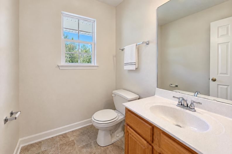 Photo 14 of 22 of 3512 Braden Dr, Charlotte, NC