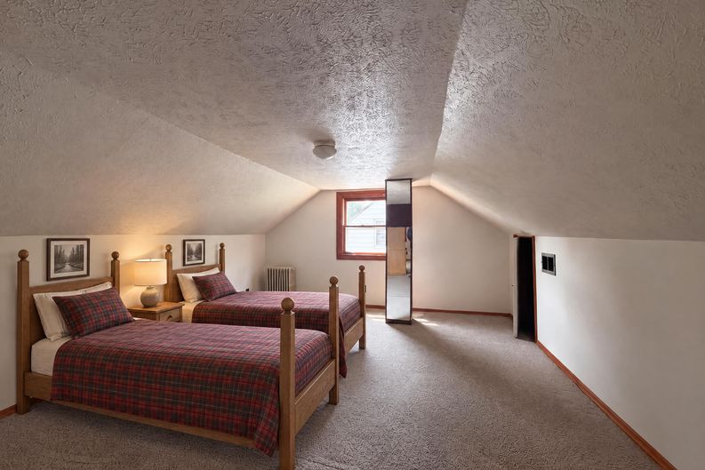 Photo 14 of 20 of 6971 Warder Dr, Cincinnati, OH