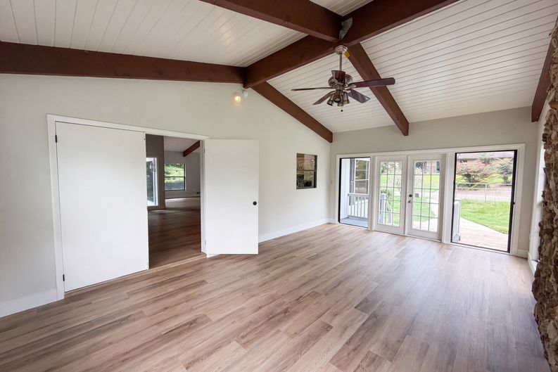 Photo 3 of 23 of 925 Park Pl, Deland, FL