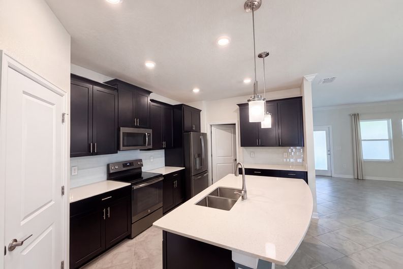 Photo 6 of 25 of 4112 Innovation Ln, Clermont, FL