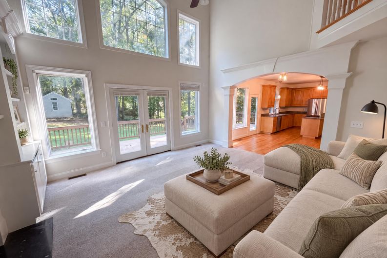 Photo 3 of 33 of 10124 Windtree Ln, Charlotte, NC
