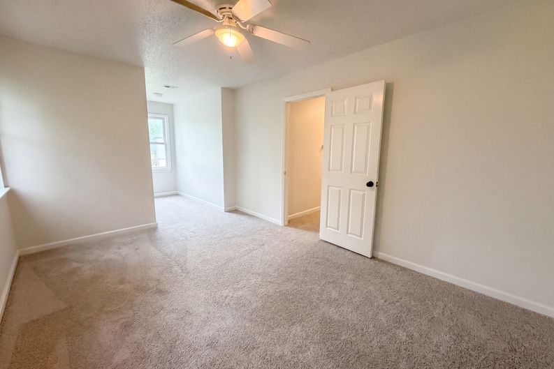 Photo 11 of 24 of 1223 6th St, Pleasant Grove, AL