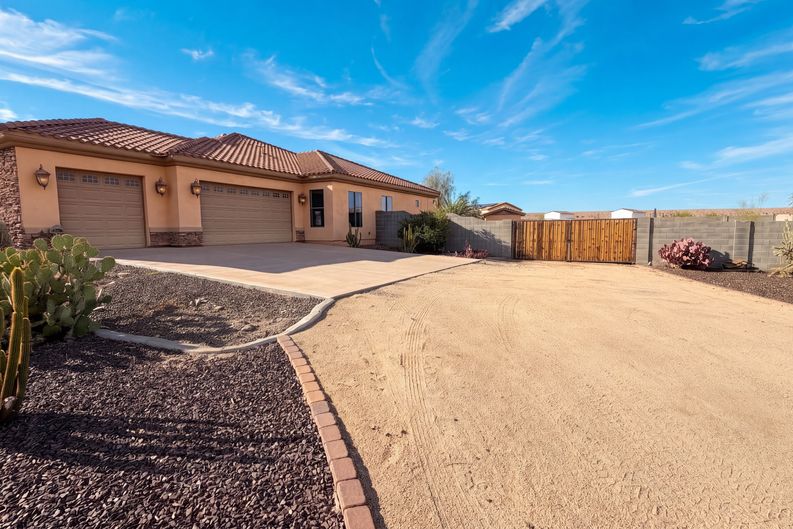 Photo 17 of 137 of 16806 W Dove Wing Way, Surprise, AZ