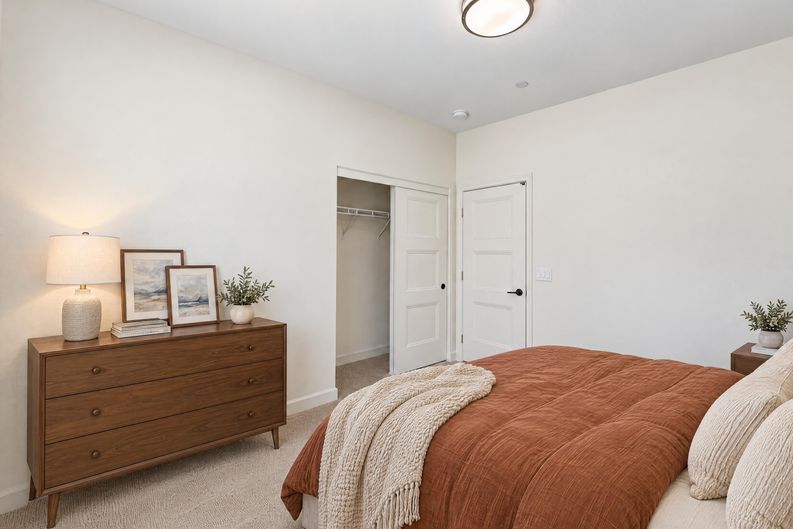 Photo 13 of 21 of 125 Lantana Dr, Stanton, CA