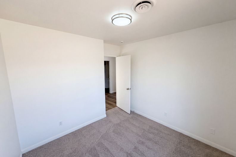 Photo 20 of 44 of 4018 Shady Oak Dr, Las Vegas, NV