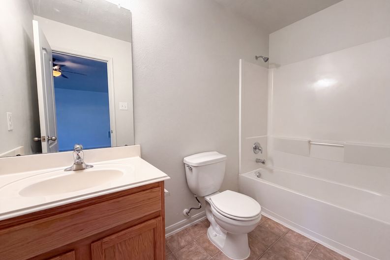 Photo 17 of 21 of 11327 Grass Lake Ln, Richmond, TX