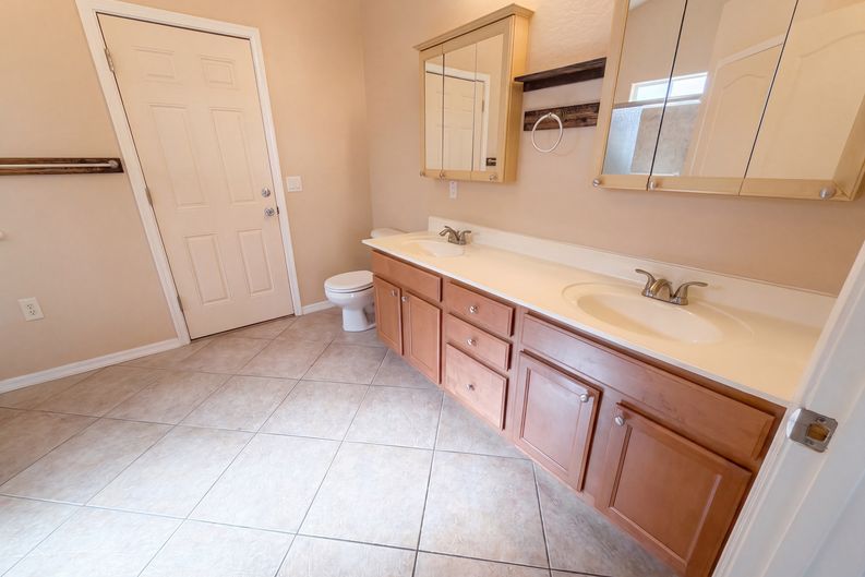 Photo 11 of 26 of 831 N Robson, Mesa, AZ