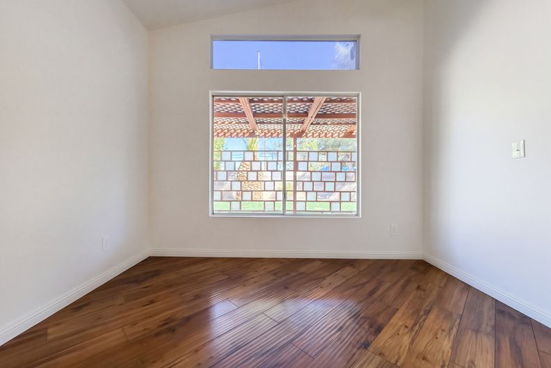 Photo 10 of 29 of 6916 Troubador Dr, Las Vegas, NV