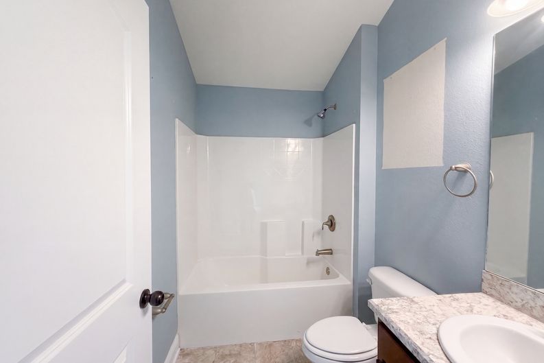 Photo 16 of 26 of 1229 Longville Cir, Tavares, FL