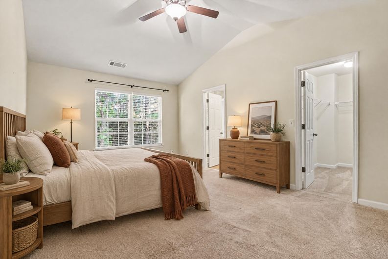 Photo 4 of 18 of 2870 Cross Creek Ct, Cumming, GA