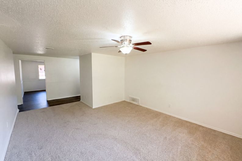 Photo 8 of 21 of 7629 NW 14th St, Oklahoma City, OK