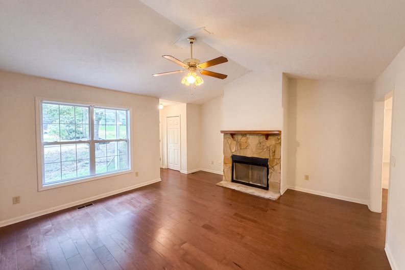 Photo 11 of 26 of 103 Saddlebrook Ct, Lagrange, GA