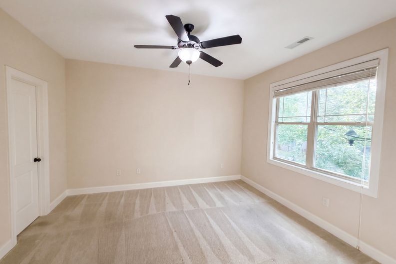 Photo 11 of 22 of 1214 Ileagnes Rd, Raleigh, NC