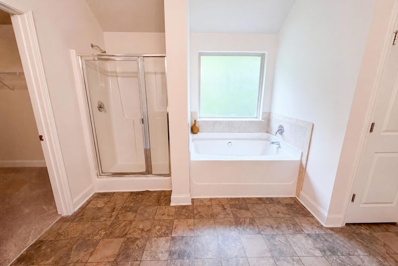 Photo 15 of 19 of 2627 Glenbrook Ln, Conyers, GA