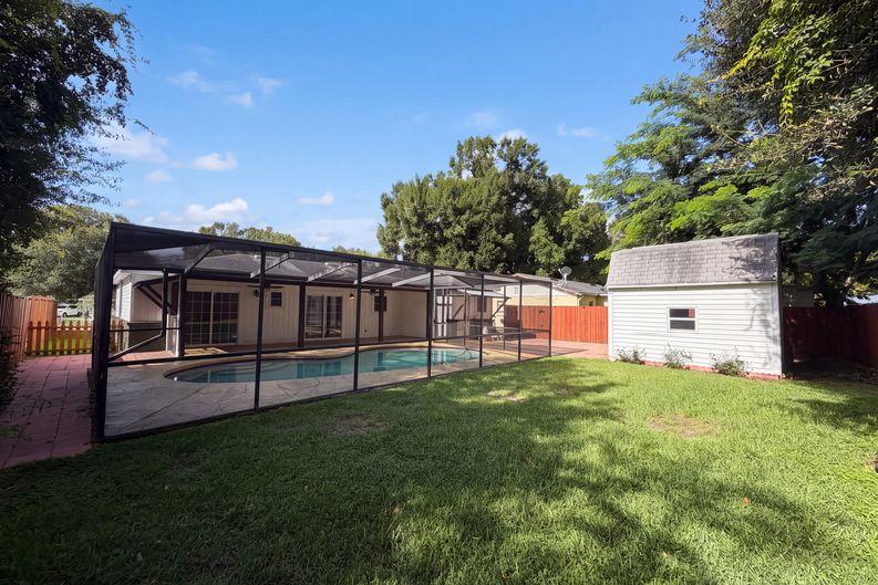 Photo 5 of 19 of 7233 W Thomas Jefferson Cir W, Bartow, FL