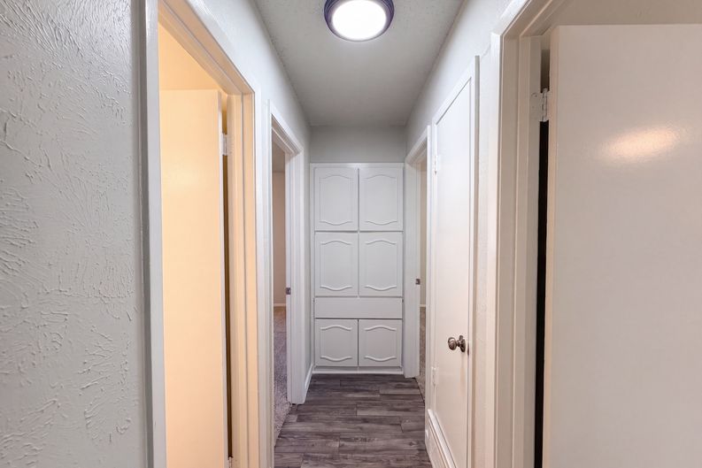 Photo 11 of 24 of 6601 Oaklawn Dr, Watauga, TX