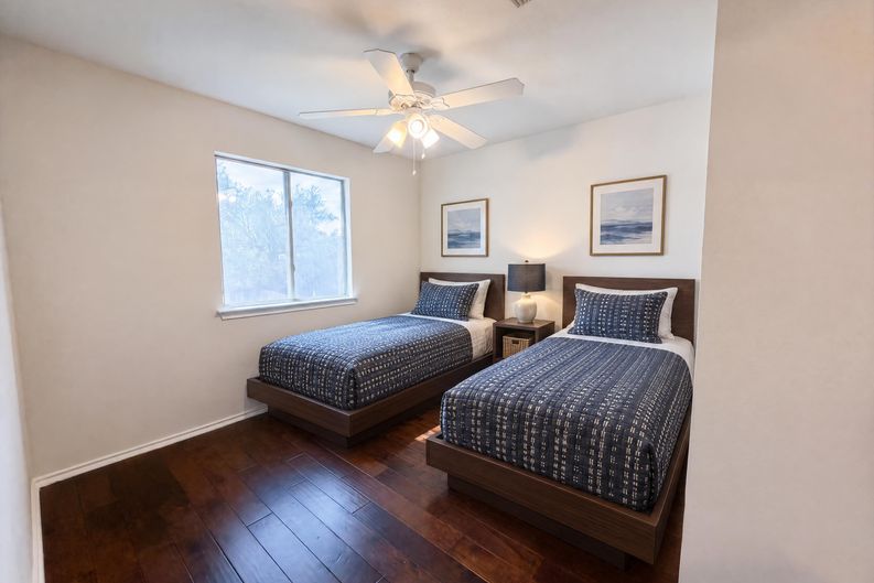Photo 10 of 22 of 5810 Vasey Blvd, Austin, TX