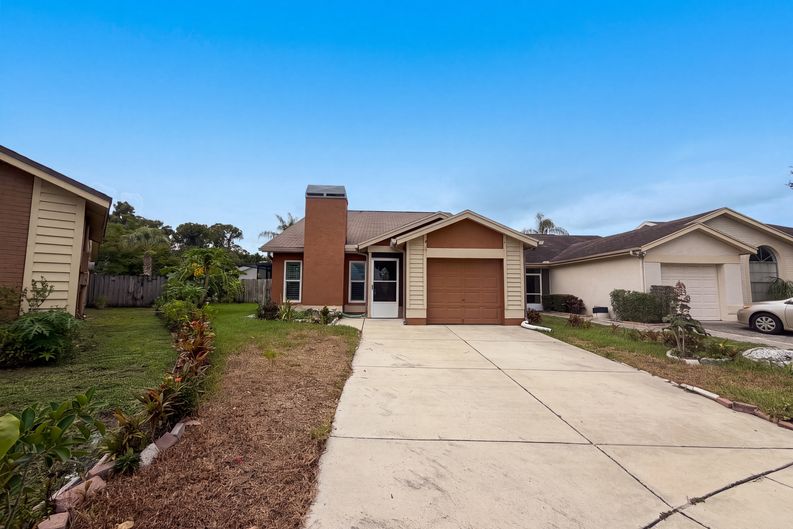 Photo 15 of 17 of 11648 Hidden Hollow Cir, Tampa, FL