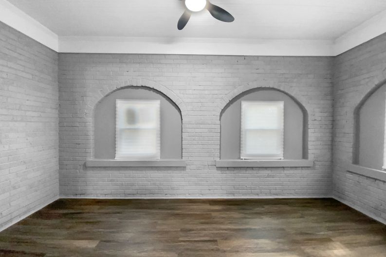 Photo 17 of 21 of 1033 Graymont Ave W, Birmingham, AL
