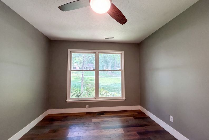 Photo 16 of 36 of 7850 Beech Forest Rd, Lewisville, NC