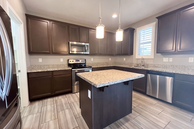 Photo 7 of 27 of 11422 W Foxfire Dr, Surprise, AZ