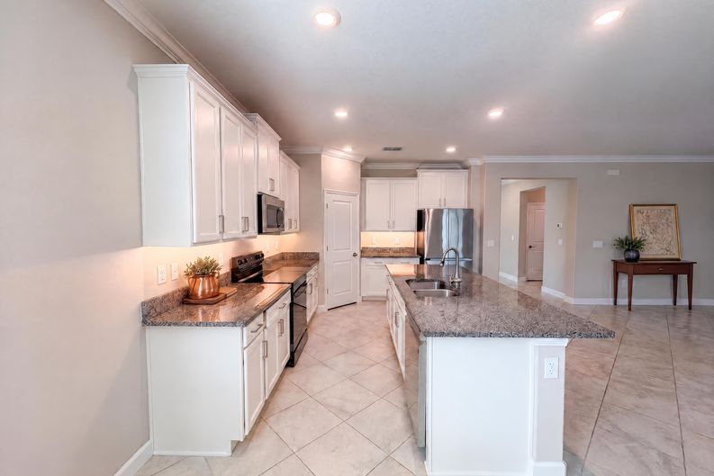 Photo 8 of 32 of 31351 Cannon Rush Dr, San Antonio, FL