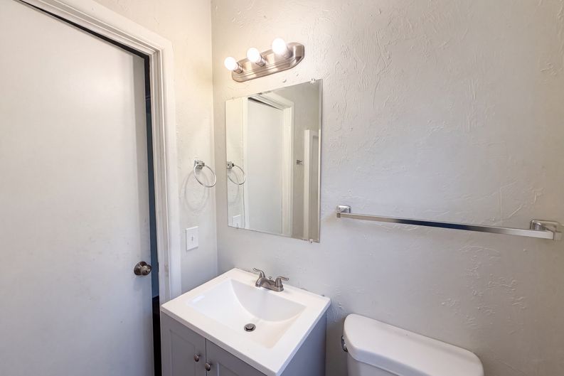 Photo 10 of 20 of 706 Flanders Ave, Daytona Beach, FL