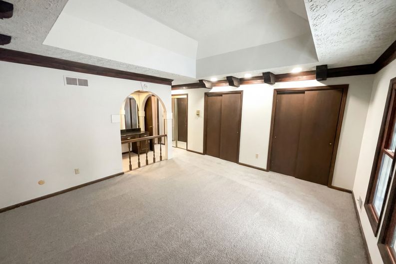 Photo 22 of 26 of 6811 Kingman Dr, Indianapolis, IN