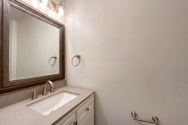 Photo 16 of 20 of 7107 Sweet Violet Trl, Humble, TX