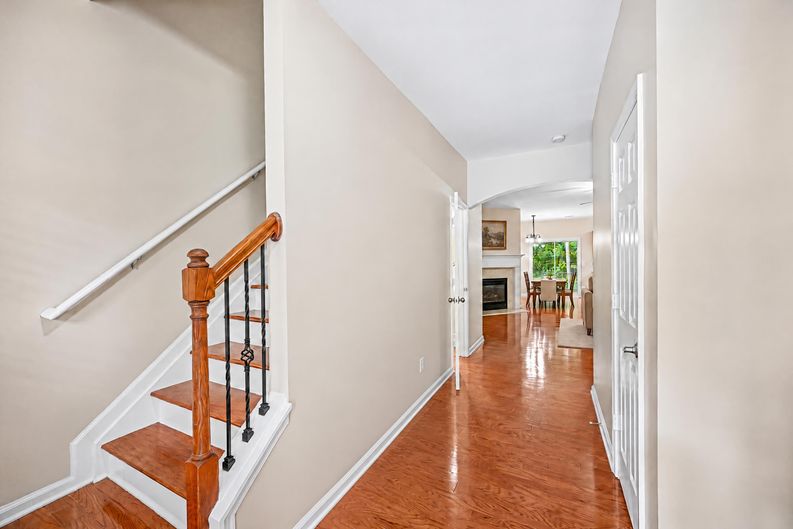 Photo 19 of 27 of 2061 Meadow Peak Rd, Duluth, GA