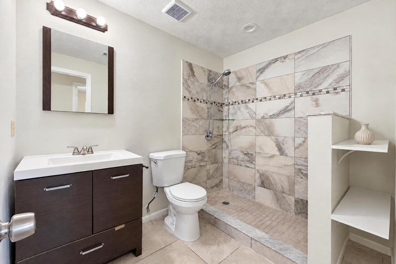Photo 13 of 17 of 10784 Liscard Rd S, Jacksonville, FL